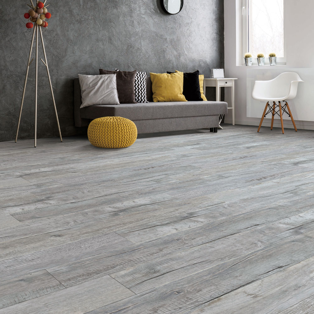 Colorado Silver Rustic Oak Room Scene